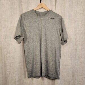 Nike Dri‎ Fit Athletic T-Shirt Men's M Gray Short Sleeve Crew Neck Quick Dry